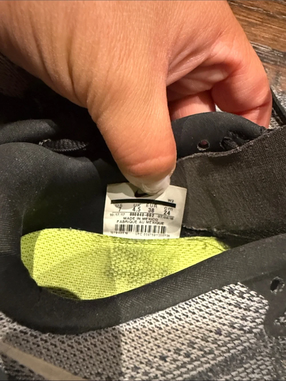 Nike Free Running Shoes Womens 7 Gray Black Knit Athleisure Sporty - Picture 5 of 5
